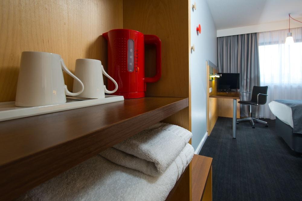 Holiday Inn Express Hamilton By Ihg Exterior photo