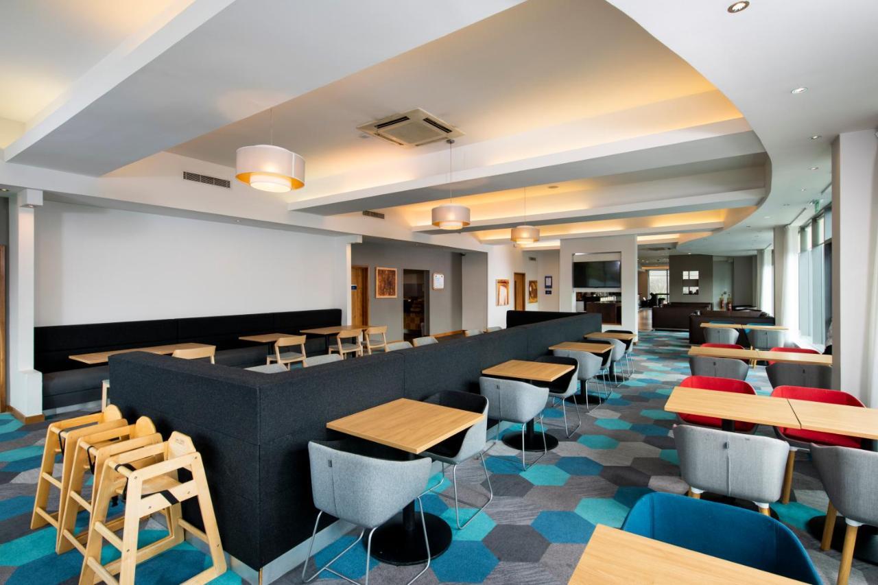 Holiday Inn Express Hamilton By Ihg Exterior photo