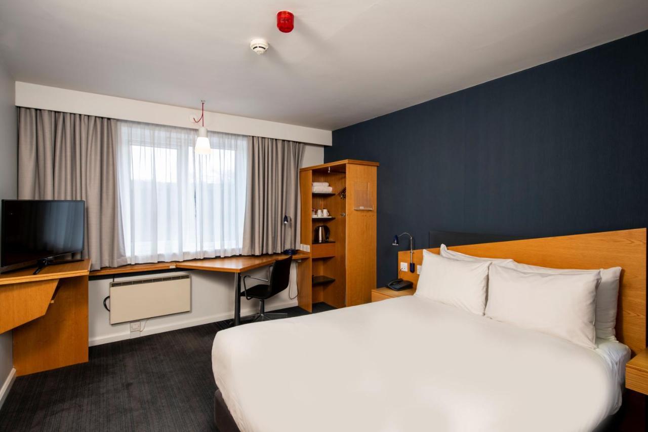 Holiday Inn Express Hamilton By Ihg Exterior photo