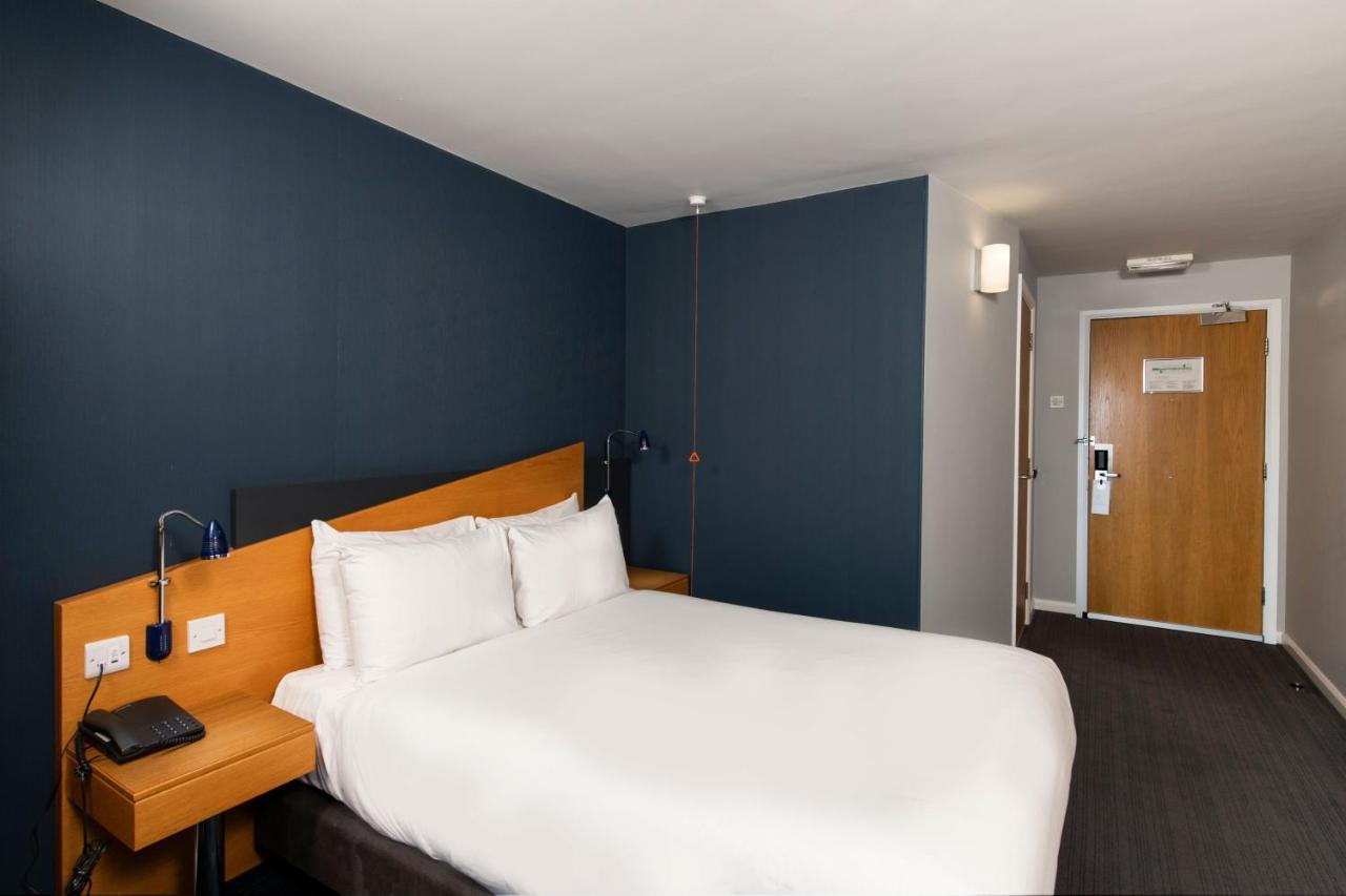 Holiday Inn Express Hamilton By Ihg Exterior photo