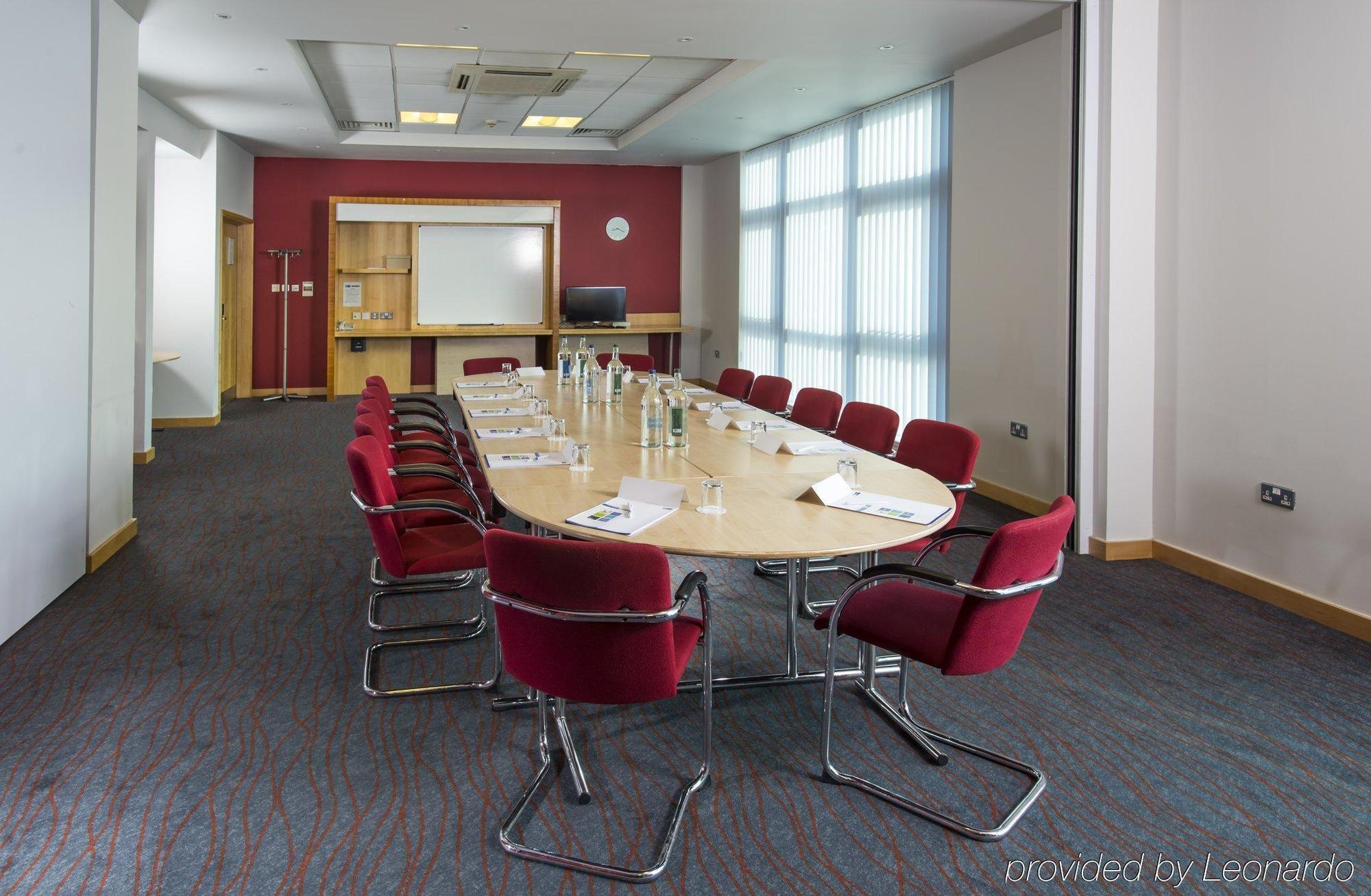 Holiday Inn Express Hamilton By Ihg Exterior photo