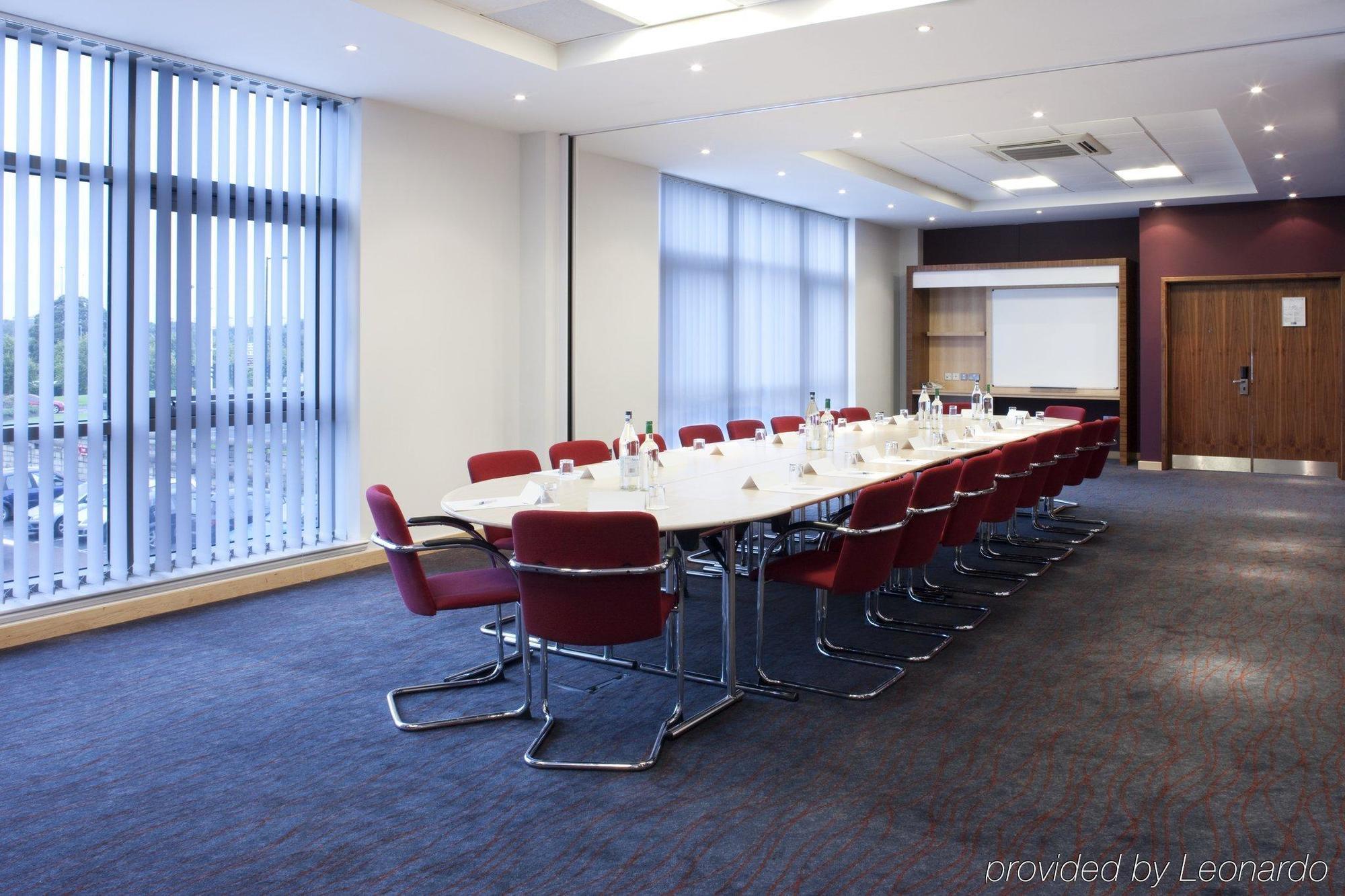 Holiday Inn Express Hamilton By Ihg Exterior photo