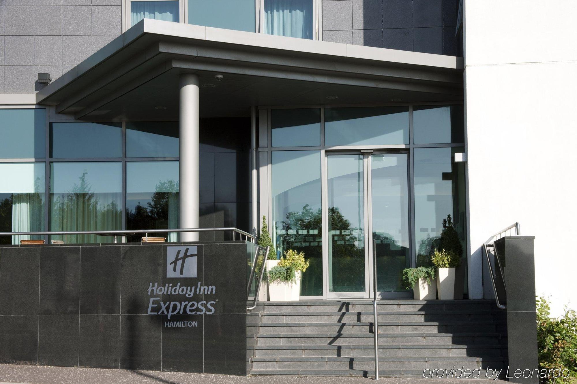 Holiday Inn Express Hamilton By Ihg Exterior photo