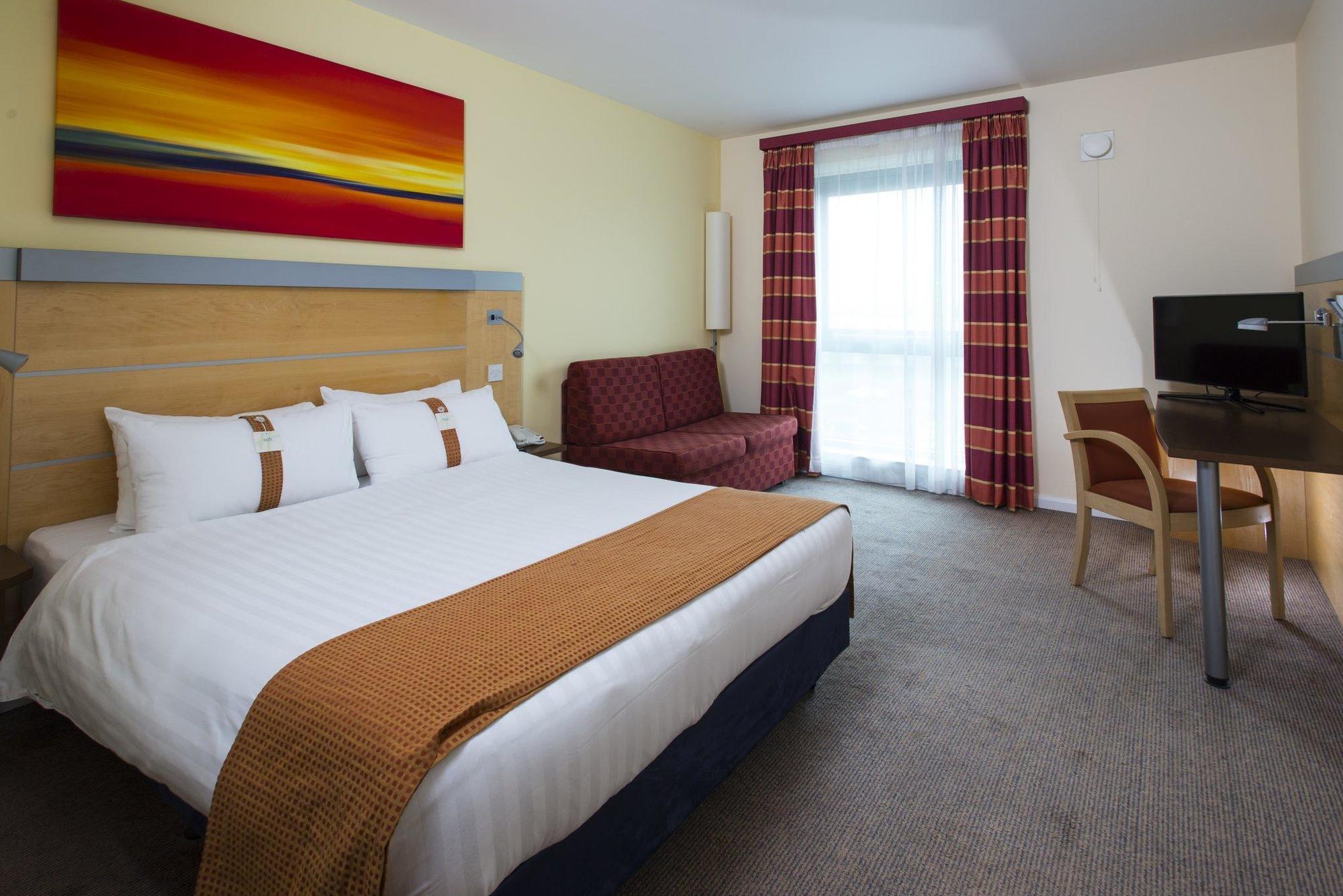 Holiday Inn Express Hamilton By Ihg Exterior photo